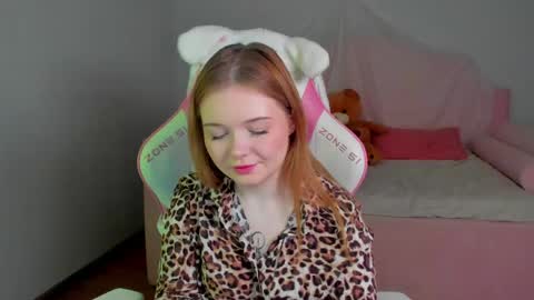 Snapshot of elinavale chatting on 04-27-26, 04:27 elinavale online show from 04-27-26, 04:27