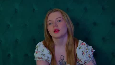 Snapshot of elinavale chatting on 04-30-26, 05:30 elinavale online show from 04-30-26, 05:30