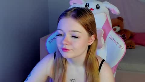 Snapshot of elinavale chatting on 05-27-26, 05:10 elinavale online show from 05-27-26, 05:10