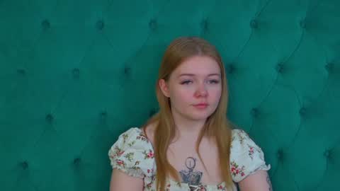 Snapshot of elinavale chatting on 05-29-26, 06:28 elinavale online show from 05-29-26, 06:28