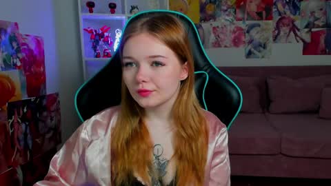 Snapshot of elinavale chatting on 05-31-26, 05:20 elinavale online show from 05-31-26, 05:20