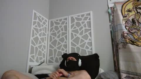 Snapshot of elinnnmmm chatting on 06-14-26, 05:09 ur goon bf online show from 06-14-26, 05:09