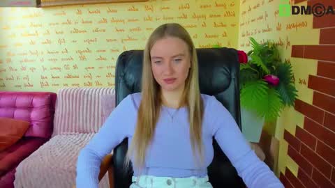 Snapshot of elinor_faith chatting on 11-14-25, 10:14 elinor_faith online show from 11-14-25, 10:14