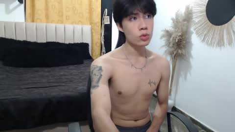 Snapshot of elio_collem chatting on 05-01-26, 06:23 ELIO online show from 05-01-26, 06:23