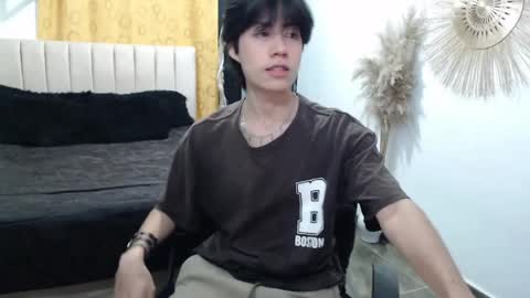 Snapshot of elio_collem chatting on 05-27-26, 02:30 ELIO online show from 05-27-26, 02:30