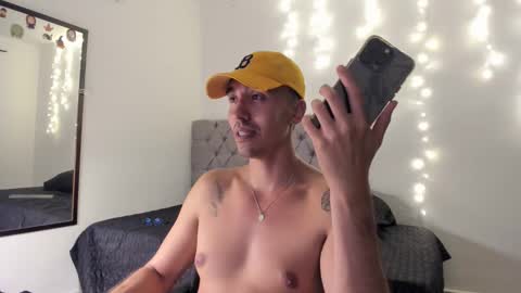 Snapshot of elio_dicaprio chatting on 11-28-25, 03:09 elio_dicaprio online show from 11-28-25, 03:09