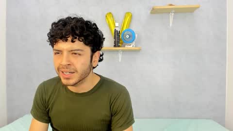 Snapshot of eliotkinky chatting on 02-26-26, 04:28 Elio online show from 02-26-26, 04:28