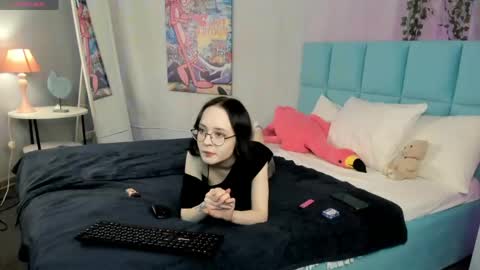 Snapshot of elira_vane chatting on 05-10-26, 11:04 Elira Vane online show from 05-10-26, 11:04