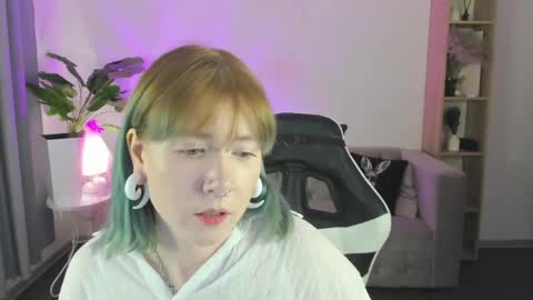 Snapshot of elira_vane chatting on 06-02-26, 03:08 Elira Vane online show from 06-02-26, 03:08