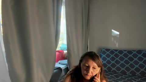 Elis online show from 09-27-25, 07:57