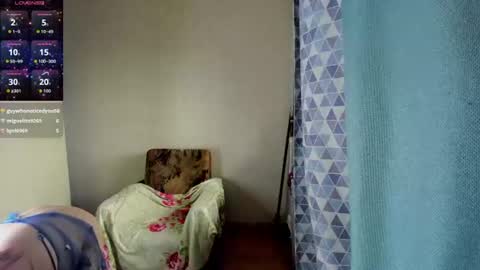 Snapshot of elis_gabbi chatting on 06-19-26, 02:16 Elis online show from 06-19-26, 02:16