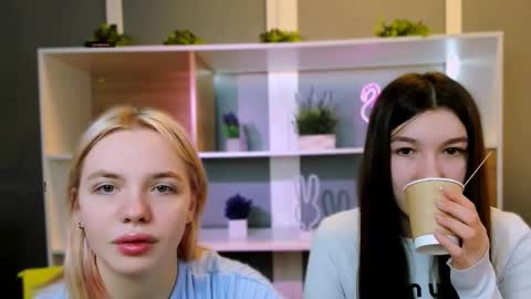 elis_sunny online show from 02-03-26, 06:22