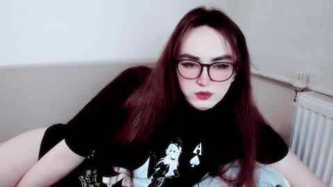 Snapshot of elisa_2001 chatting on 12-21-25, 08:05 Liza online show from 12-21-25, 08:05