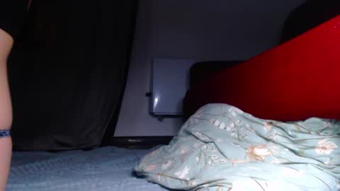 Snapshot of elisa_bright chatting on 02-28-25, 05:59 Tati online show from 02-28-25, 05:59
