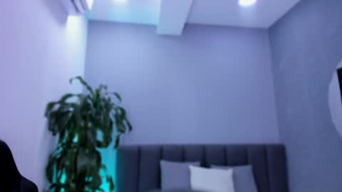 Elisa online show from 02-05-25, 01:47