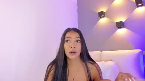 Snapshot of elisa_castrillon chatting on 07-15-26, 08:58 Elisa online show from 07-15-26, 08:58