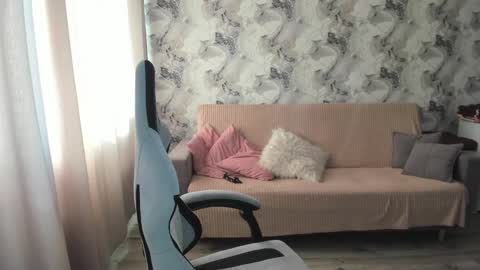 Aletta Oushen online show from 10-19-25, 09:10