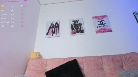    online show from 12-01-25, 12:54