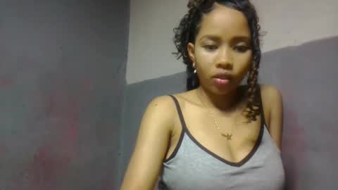 Snapshot of elisabethee chatting on 04-27-26, 09:57 elisabethee online show from 04-27-26, 09:57