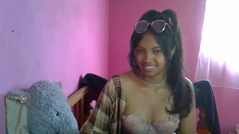elisah01 online show from 05-25-26, 05:46