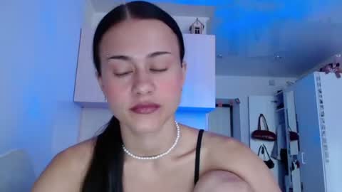 Snapshot of eliscuteblonde chatting on 06-23-26, 06:22 Elis online show from 06-23-26, 06:22