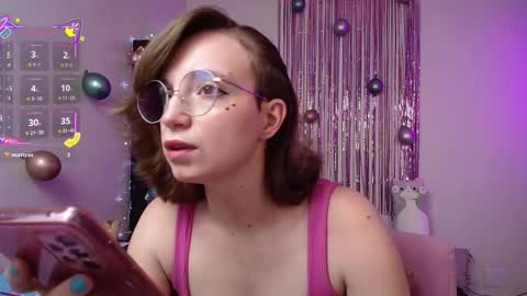 Snapshot of elise_nyx chatting on 02-19-26, 04:58 elise_nyx online show from 02-19-26, 04:58