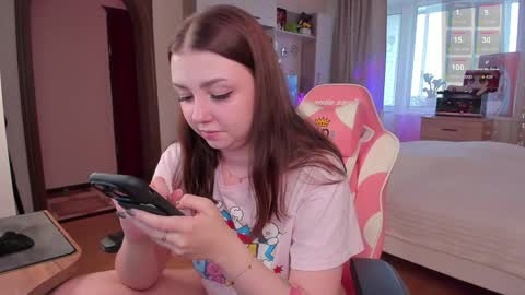 Snapshot of elisejays chatting on 01-17-25, 10:00 Elise online show from 01-17-25, 10:00