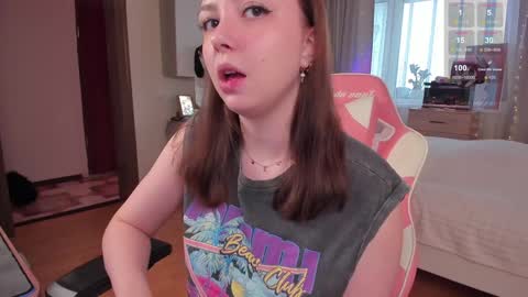 Snapshot of elisejays chatting on 01-18-25, 10:06 Elise online show from 01-18-25, 10:06