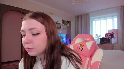 Snapshot of elisejays chatting on 01-25-25, 10:29 Elise online show from 01-25-25, 10:29