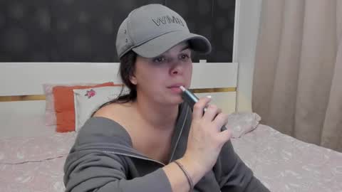 Elly online show from 02-05-26, 08:13