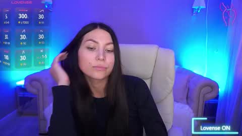 elisevelour online show from 10-17-25, 01:57