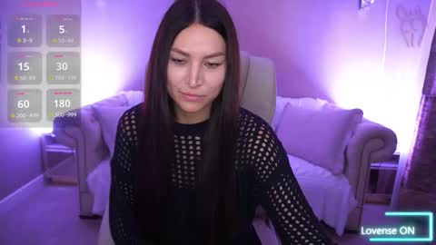 elisevelour online show from 10-21-25, 12:39