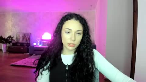 Snapshot of elisskriter chatting on 07-01-26, 01:34 Eliss online show from 07-01-26, 01:34