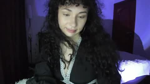 Snapshot of elisskriter chatting on 07-28-26, 06:20 Eliss online show from 07-28-26, 06:20