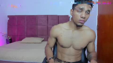 Valentino Konny y Jhon online show from 04-18-26, 03:16