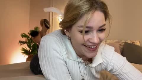 Stephanie online show from 12-14-25, 05:51