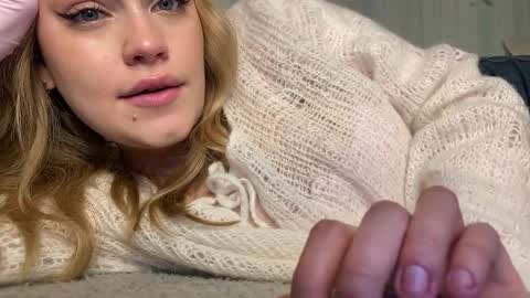 Stephanie online show from 01-06-26, 01:26