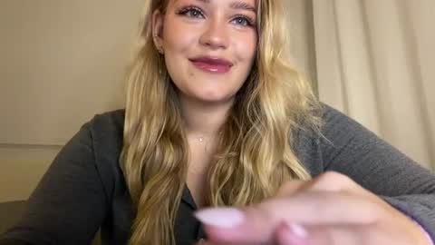 Stephanie online show from 06-17-26, 10:43