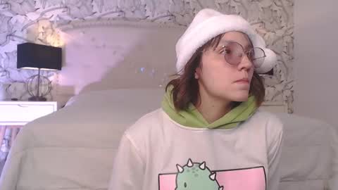 Eliza online show from 12-22-25, 07:11