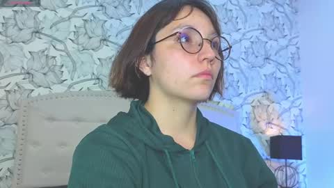 Eliza online show from 04-15-26, 07:43