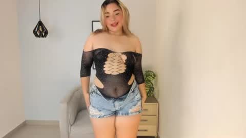 Snapshot of eliza_pryor chatting on 06-11-26, 12:14 eliza_pryor online show from 06-11-26, 12:14