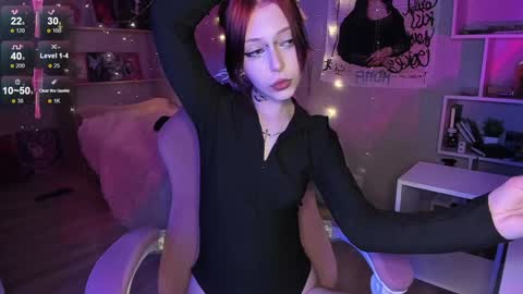 Snapshot of eliza_sadcat chatting on 01-22-25, 08:17 Elizabeth online show from 01-22-25, 08:17