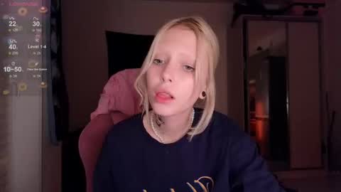 Snapshot of eliza_sadcat chatting on 10-12-25, 07:13 Elizabeth online show from 10-12-25, 07:13