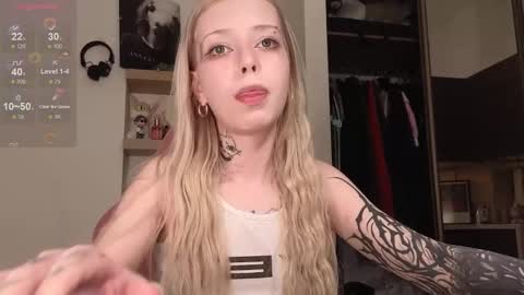 Elizabeth online show from 02-26-26, 04:17