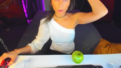 Elizabethangel online show from 12-11-24, 10:38