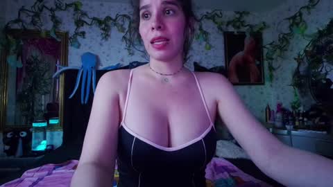 Elizabeth online show from 02-18-25, 08:14