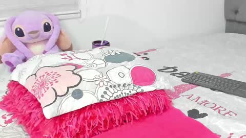 Snapshot of elizabeth_18_ chatting on 02-27-25, 03:14 ELIZA online show from 02-27-25, 03:14