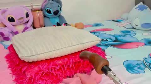 Snapshot of elizabeth_18_ chatting on 11-06-25, 03:07 ELIZA online show from 11-06-25, 03:07