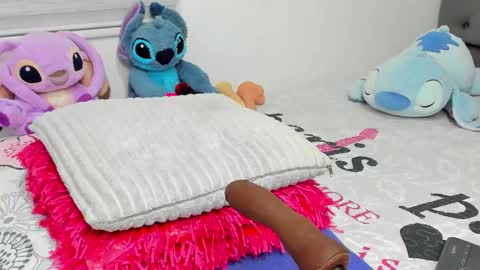 Snapshot of elizabeth_18_ chatting on 11-21-25, 03:05 ELIZA online show from 11-21-25, 03:05