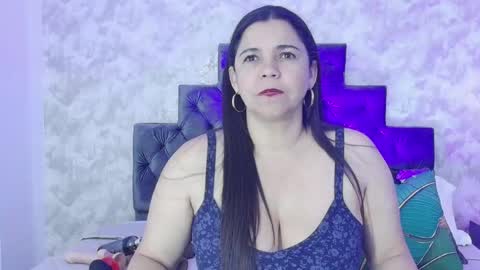 Snapshot of elizabeth_colleman chatting on 04-21-26, 09:50 Elizabeth online show from 04-21-26, 09:50
